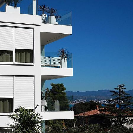 Stylish Apartment 100 M From The Beach Opatija Extérieur photo