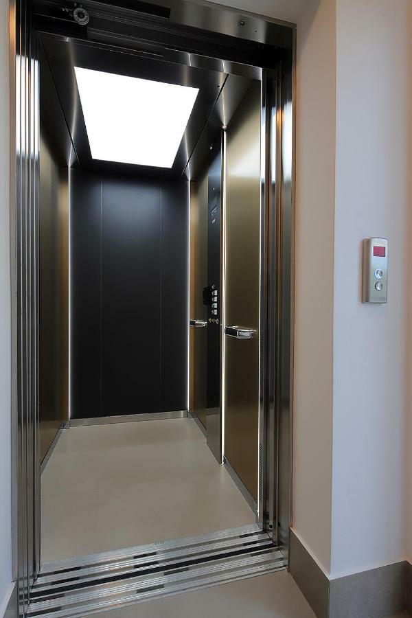 Stylish Apartment 100 M From The Beach Opatija Extérieur photo